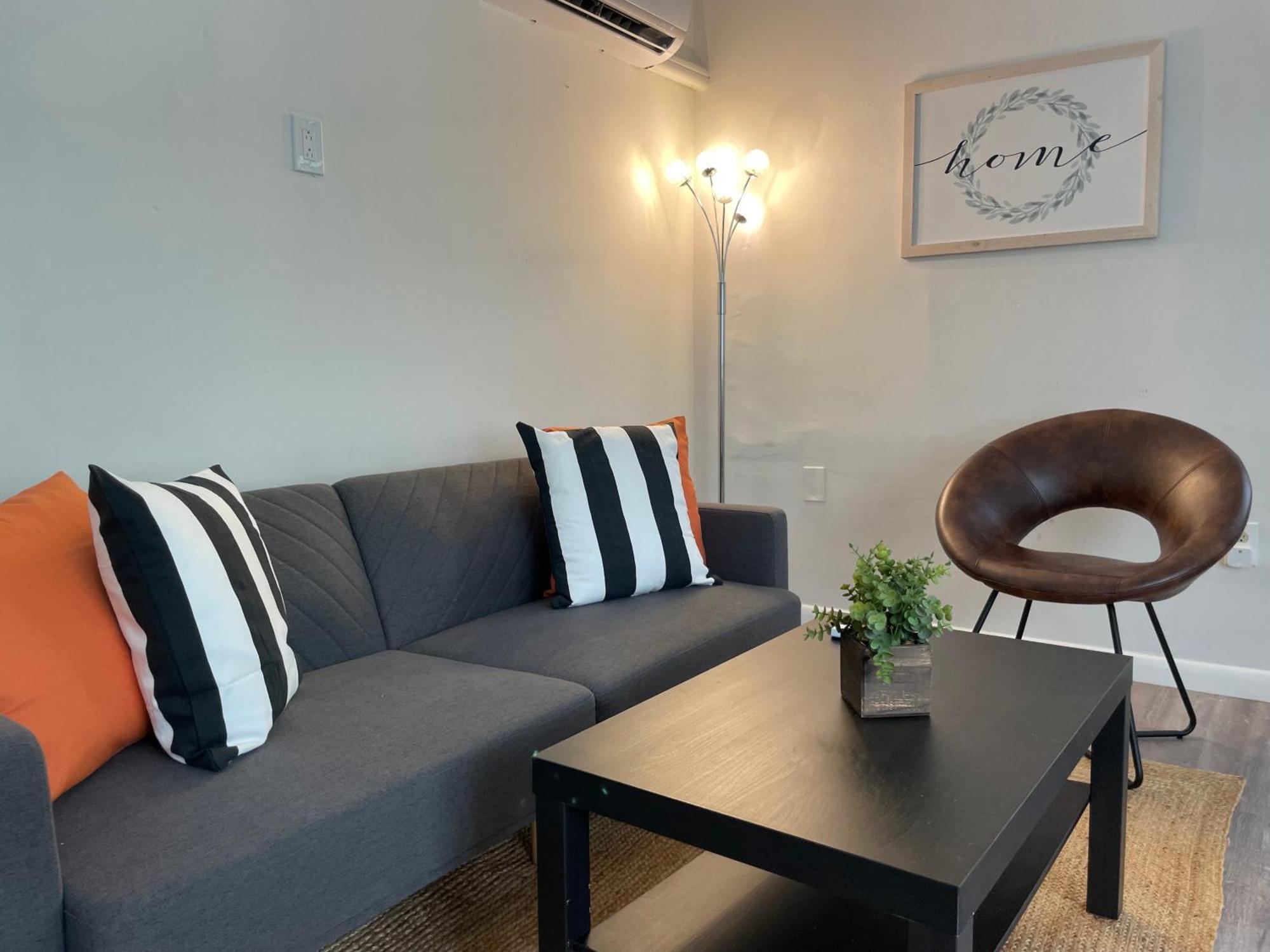 Fully Equipped Apartments With Parking Near Cocowalk Майами Экстерьер фото
